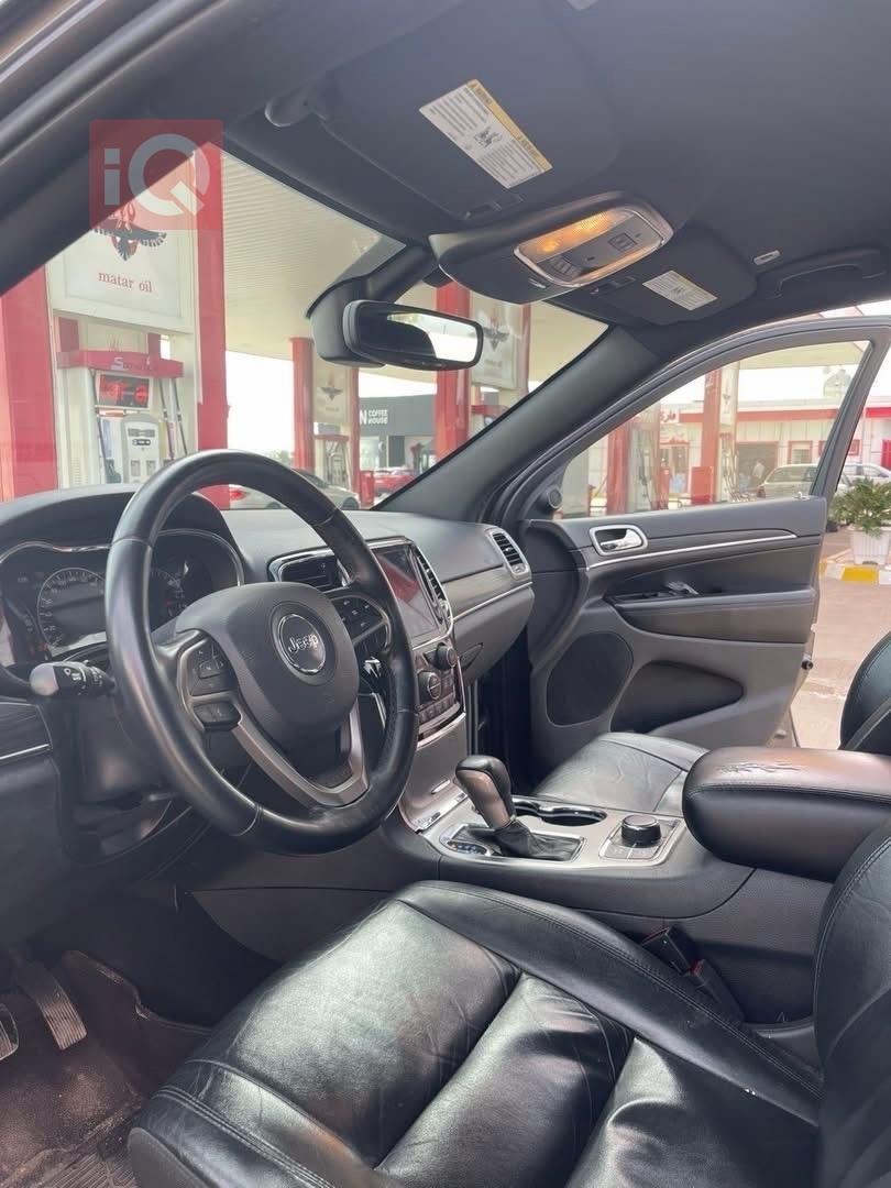 جيب جراند شيروكي